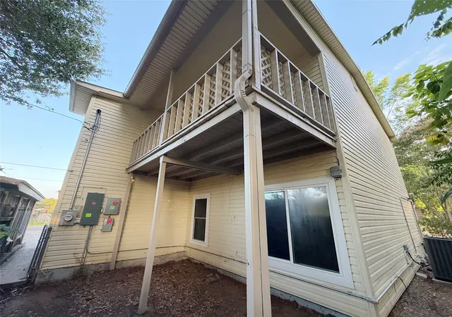 Photo 3 of Single family home for sale at 1405 Highland Ave, Rockdale, TX 76567 | MLS# 21391124 | Listing updated on 2026-09-19