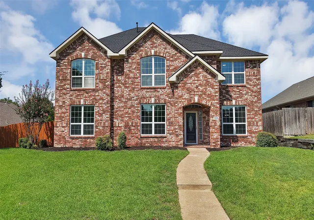 Photo 3 of Single family home for sale at 1225 Donegal Ln, Garland, TX 75044 | MLS# 21386852 | Listing updated on 2026-10-03