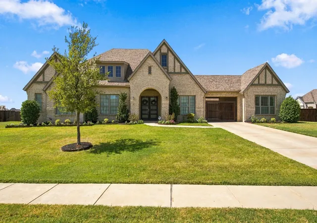 Photo 1 of Single family home for sale at 7117 Eagles Ridge Ct, Argyle, TX 76226 | MLS# 21390185 | Listing updated on 2026-10-03