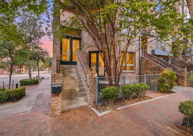 Photo 1 of Townhouse for sale at 5012 Morris Ave, Addison, TX 75001 | MLS# 21385627 | Listing updated on 2026-10-09