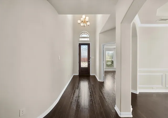 Photo 2 of Single family home for sale at 709 Netherfield Pkwy, Mansfield, TX 76063 | MLS# 21391154 | Listing updated on 2026-10-08