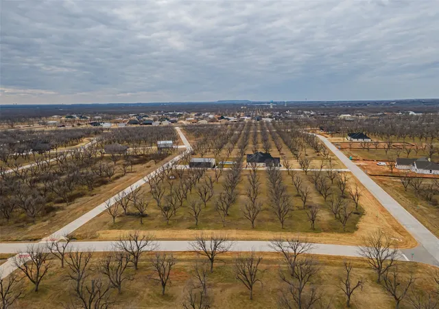 Photo 3 of Sale Pending at 1201 Mooney Dr, Granbury, TX 76049 | MLS# 21390981 | Listing updated on 2026-10-02