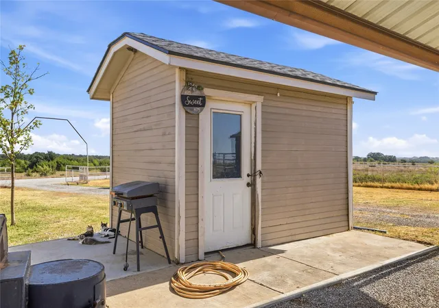 Photo 3 of Single family home for sale at 6723 Cr 403, Stephenville, TX 76401 | MLS# 21391205 | Listing updated on 2026-09-21