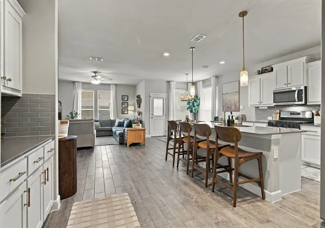 Photo 4 of Single family home for sale at 15532 Halstead Ln, Justin, TX 76247 | MLS# 21391214 | Listing updated on 2026-10-05