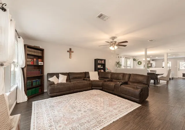 Photo 4 of Single family home for sale at 417 Azalea Dr, Fate, TX 75087 | MLS# 21390970 | Listing updated on 2026-09-28