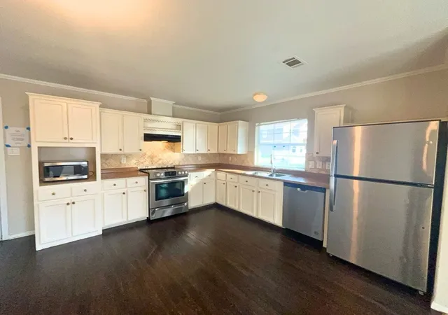 Photo 4 of Single family home for sale at 2511 Kavasar Dr, Dallas, TX 75241 | MLS# 21387229 | Listing updated on 2026-09-20