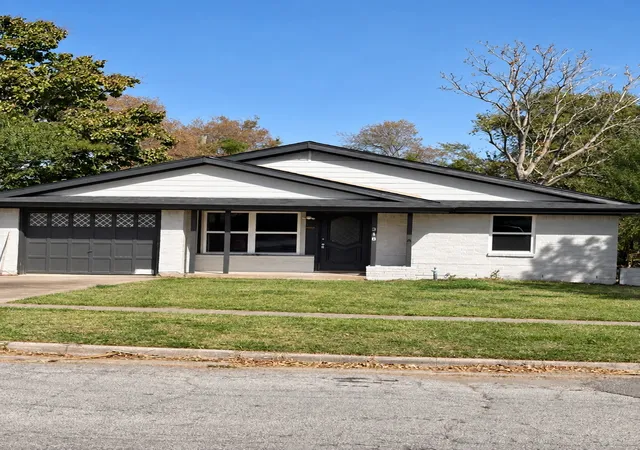 Single family home for sale at 318 18th Street, Grand Prairie, TX 75051 | MLS# 21391239