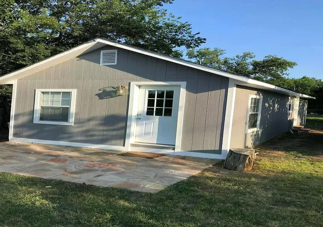 Photo 3 of Multi family home for sale at 352 E Archer St, Jacksboro, TX 76458 | MLS# 21366930 | Listing updated on 2026-09-20