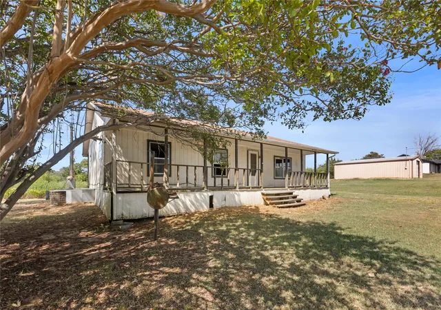Photo 2 of Single family home for sale at 1901 E Texas St, Denison, TX 75021 | MLS# 21370913 | Listing updated on 2026-09-20