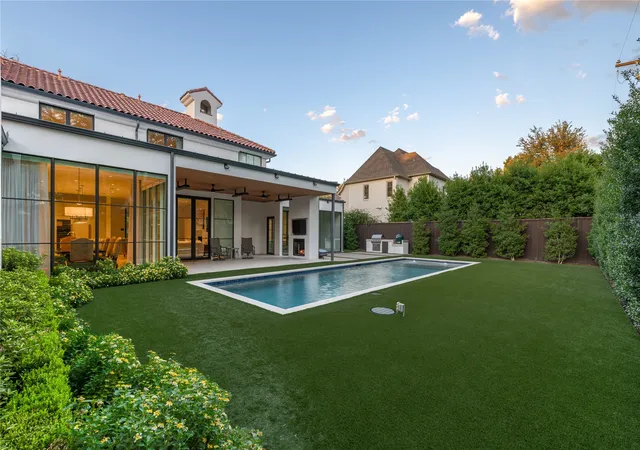 Photo 2 of Mansion for sale at 6438 Deloache Ave, Dallas, TX 75225 | MLS# 21387516 | Listing updated on 2026-09-30