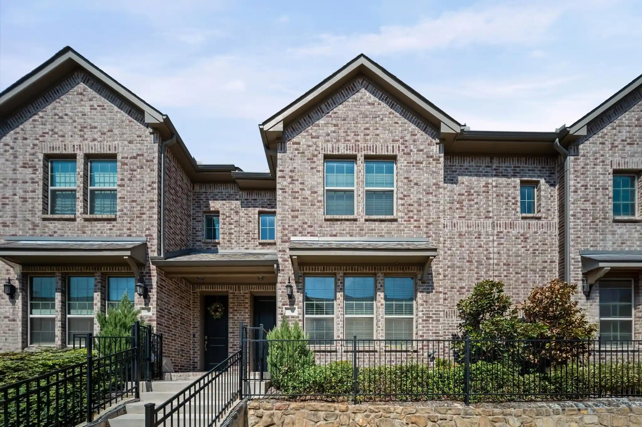 Photo 1 of Condo for sale at 905 Suma Dr, Euless, TX 76040 | MLS# 21390854 | Listing updated on 2026-10-11