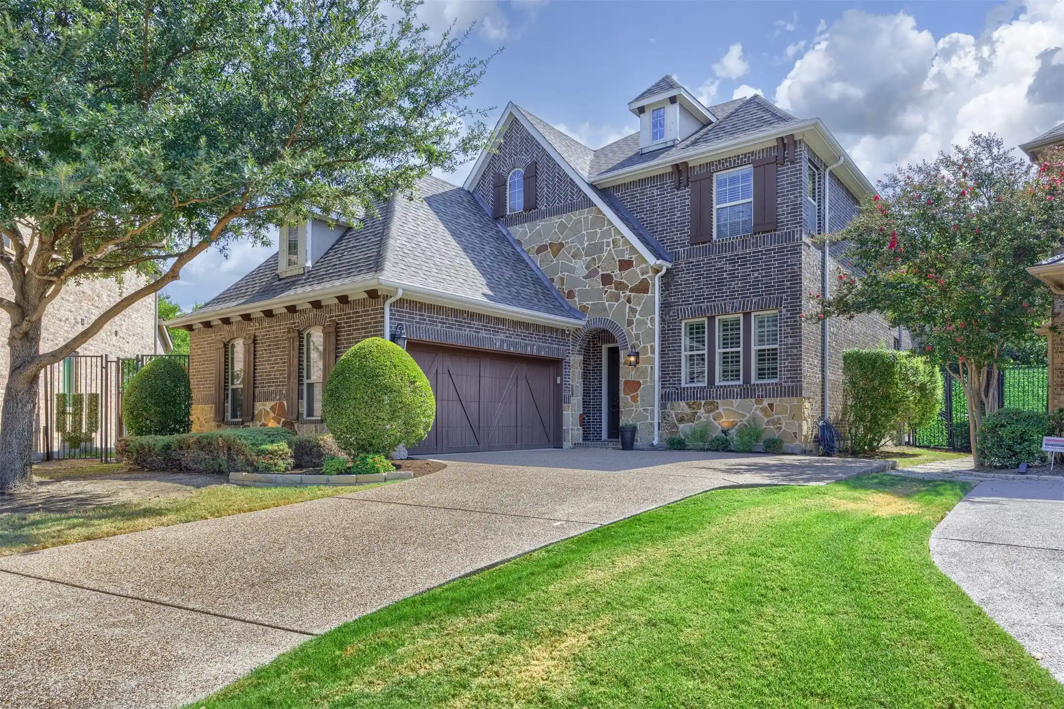 Photo 1 of Single family home for sale at 18238 Brighton Green, Dallas, TX 75252 | MLS# 21388199 | Listing updated on 2026-10-19
