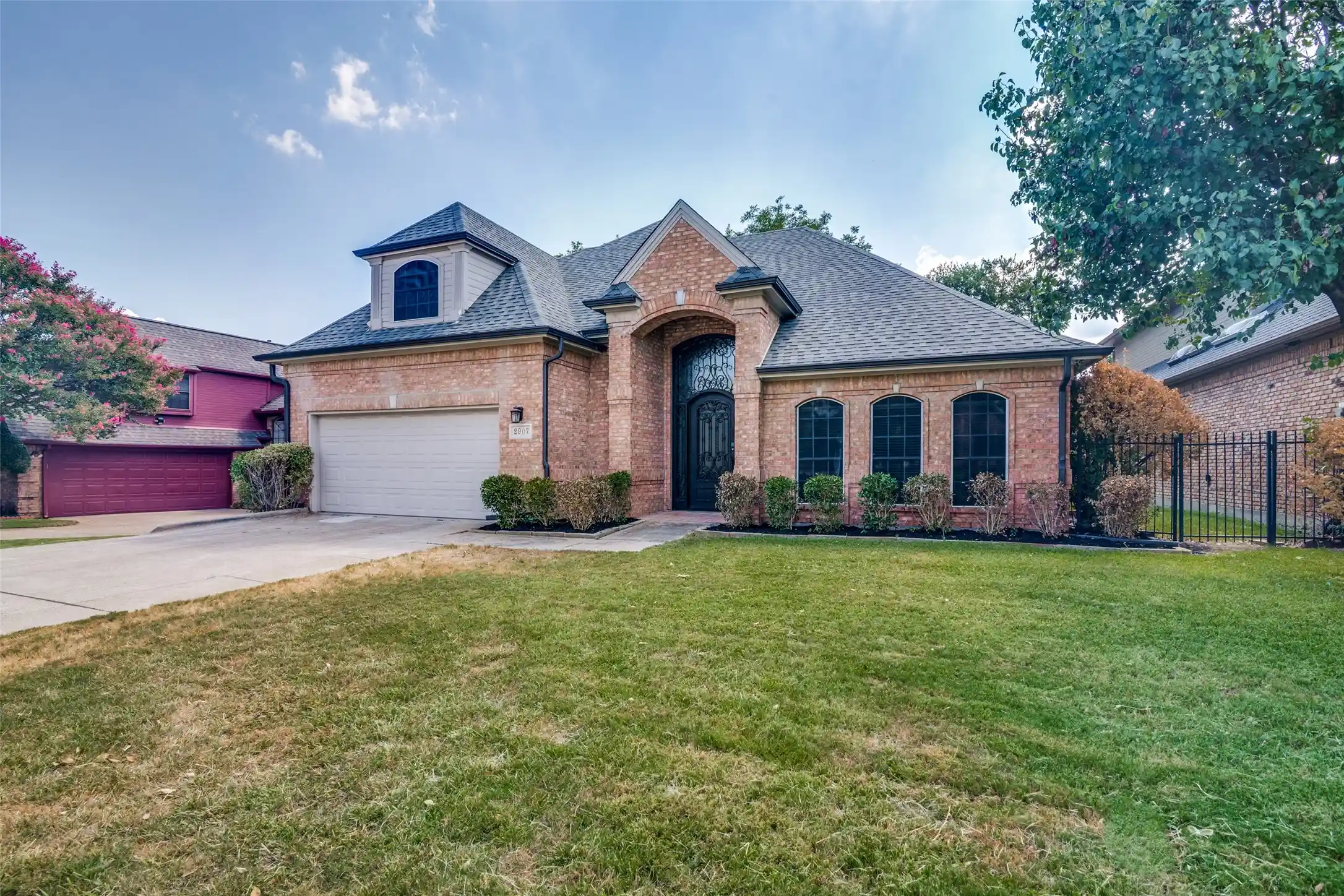 Single family home for sale at 2907 Bluffview Dr, Garland, TX 75043 | MLS# 21391278