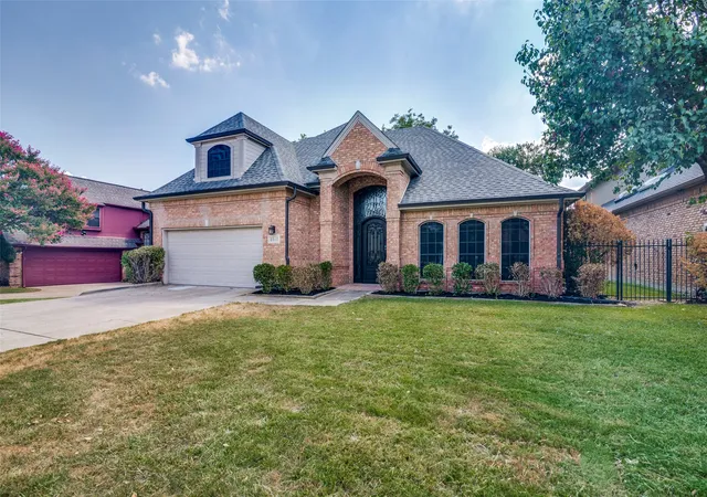 Single family home for sale at 2907 Bluffview Dr, Garland, TX 75043 | MLS# 21391278