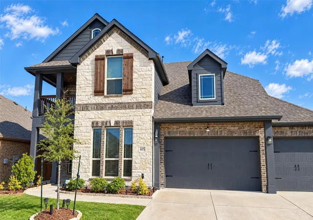 Photo 2 of Single family home for sale at 405 Laurel Ln, Glenn Heights, TX 75154 | MLS# 21391150 | Listing updated on 2026-09-27