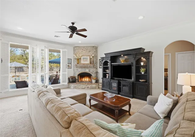 Photo 4 of Single family home for sale at 199 Deer Crk Dr, Aledo, TX 76008 | MLS# 21390449 | Listing updated on 2026-10-02