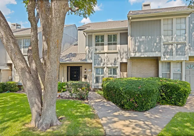 Photo 1 of Townhouse for sale at 7621 Woodthrush Dr #18, Dallas, TX 75230 | MLS# 21391097 | Listing updated on 2026-10-04