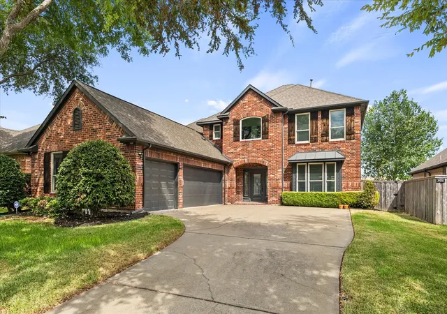 Photo 3 of Single family home for sale at 1902 Benedict Ct, Rowlett, TX 75088 | MLS# 21390524 | Listing updated on 2026-09-30