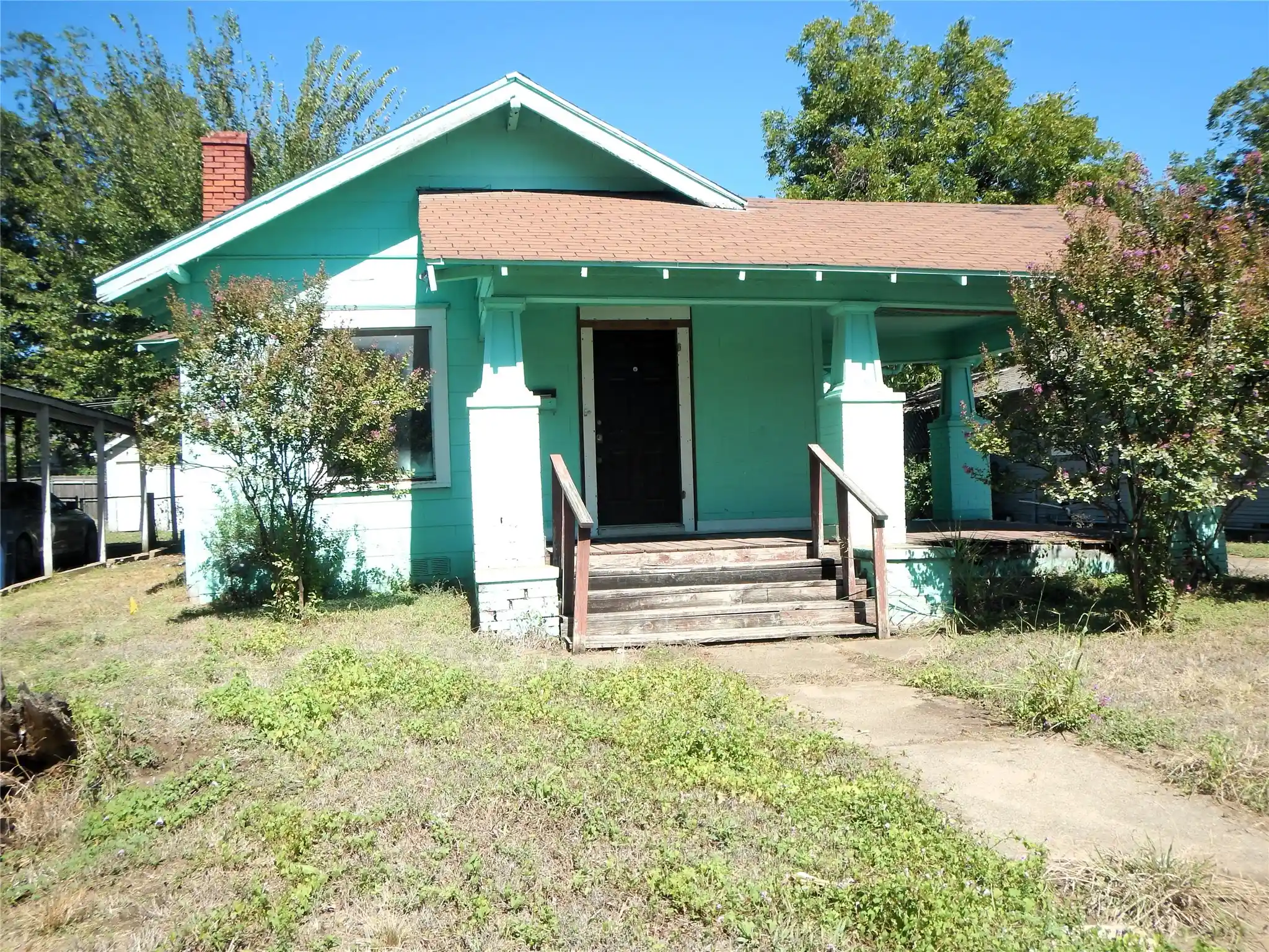 Photo 1 of Single family home for sale at 707 W Brooklyn Ave, Dallas, TX 75208 | MLS# 21391304 | Listing updated on 2026-10-08