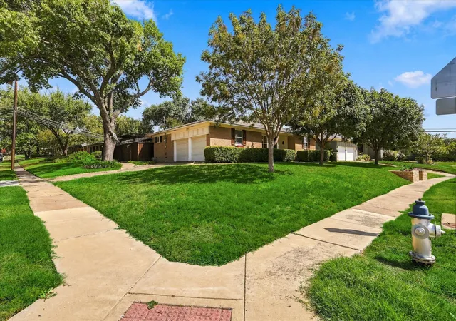 Photo 3 of Single family home for sale at 8805 Westfield Dr, Dallas, TX 75243 | MLS# 21387227 | Listing updated on 2026-09-27