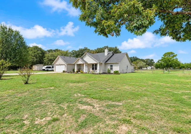 Photo 1 of Single family home for sale at 2550 Vz County Rd 2511, Canton, TX 75103 | MLS# 21391357 | Listing updated on 2026-09-30