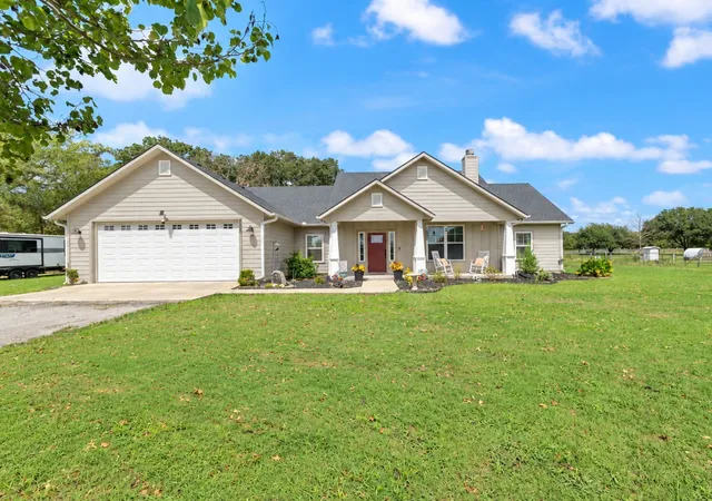 Photo 2 of Single family home for sale at 2550 Vz County Rd 2511, Canton, TX 75103 | MLS# 21391357 | Listing updated on 2026-09-30