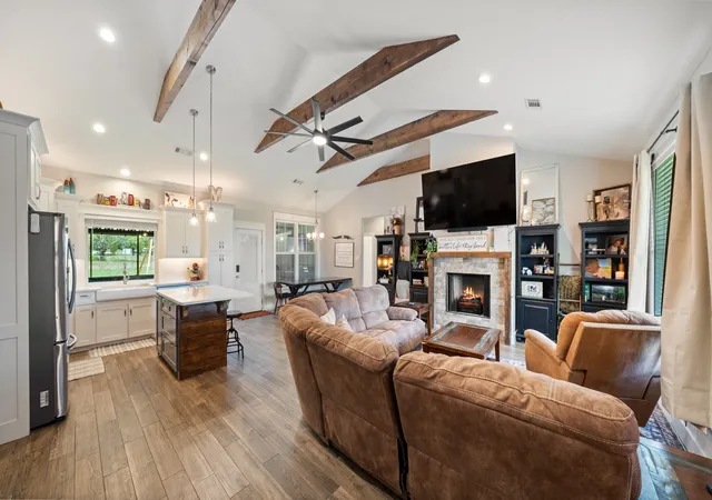 Photo 3 of Single family home for sale at 2550 Vz County Rd 2511, Canton, TX 75103 | MLS# 21391357 | Listing updated on 2026-09-30