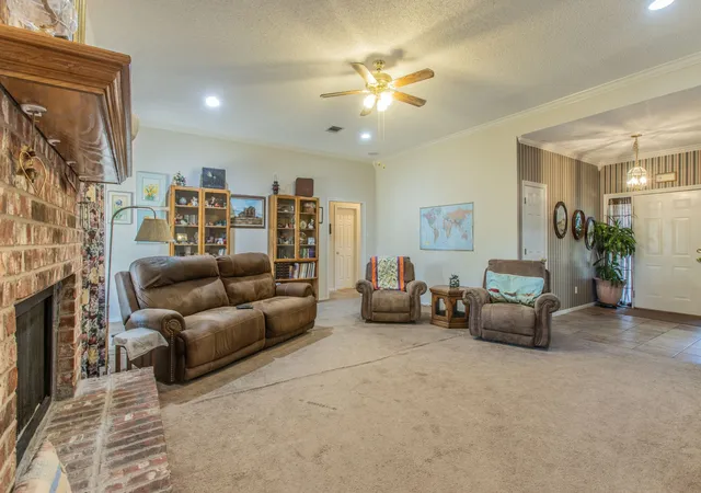 Photo 2 of Single family home for sale at 704 Saraatoga Dr, Robinson, TX 76706 | MLS# 21391405 | Listing updated on 2026-09-21