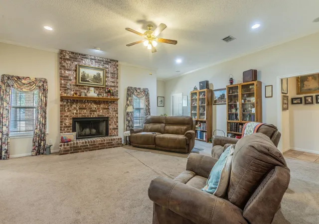 Photo 3 of Single family home for sale at 704 Saraatoga Dr, Robinson, TX 76706 | MLS# 21391405 | Listing updated on 2026-09-21