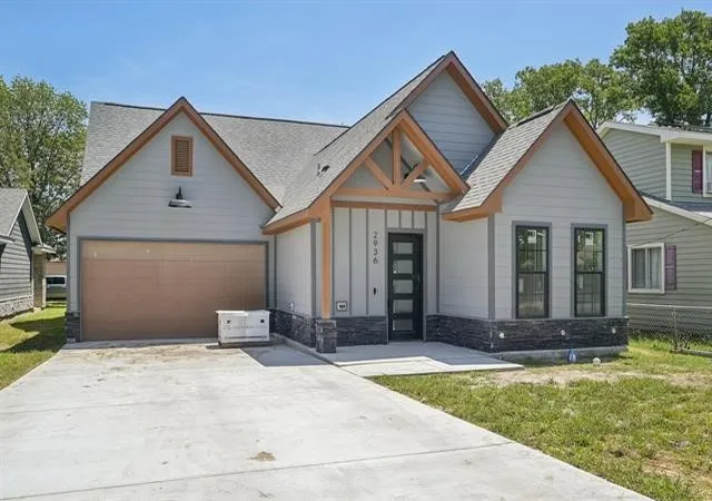 Photo 1 of Single family home for sale at 2936 Henry Rd, Lancaster, TX 75134 | MLS# 21383343 | Listing updated on 2026-09-21