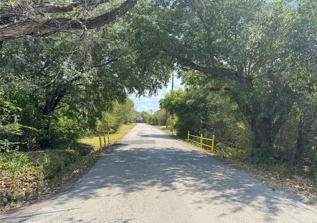 Photo 3 of Land for sale at 0 Commadore Dr, Gun Barrel City, TX 75156 | MLS# 21383700 | Listing updated on 2026-09-21