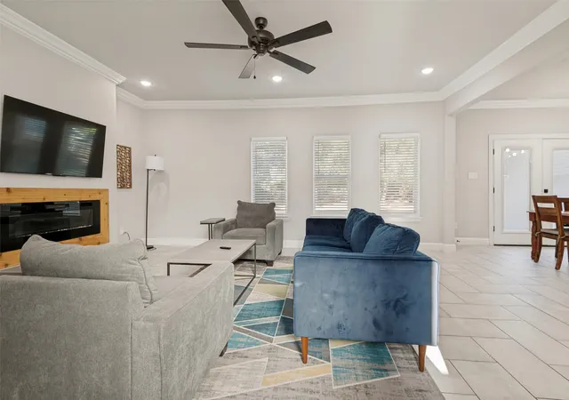 Photo 2 of Single family home for sale at 1315 Oak Knoll Dr, Haltom City, TX 76117 | MLS# 21388341 | Listing updated on 2026-09-21