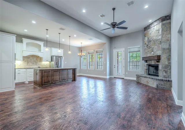 Photo 2 of Single family home for sale at 3005 Dry Crk Ct, Decatur, TX 76234 | MLS# 21391423 | Listing updated on 2026-09-21