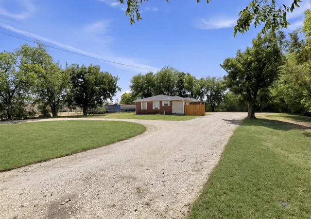 Single family home for sale at 535 Ross Rd, Elm Mott, TX 76640 | MLS# 21391190