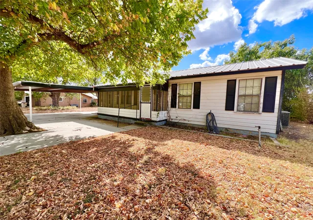 Photo 2 of Single family home for sale at 502 N 6th Street, Bangs, TX 76823 | MLS# 21391416 | Listing updated on 2026-09-21