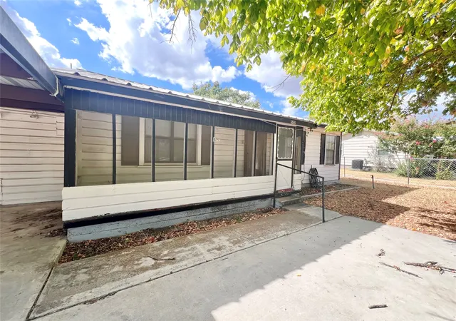 Photo 3 of Single family home for sale at 502 N 6th Street, Bangs, TX 76823 | MLS# 21391416 | Listing updated on 2026-09-21