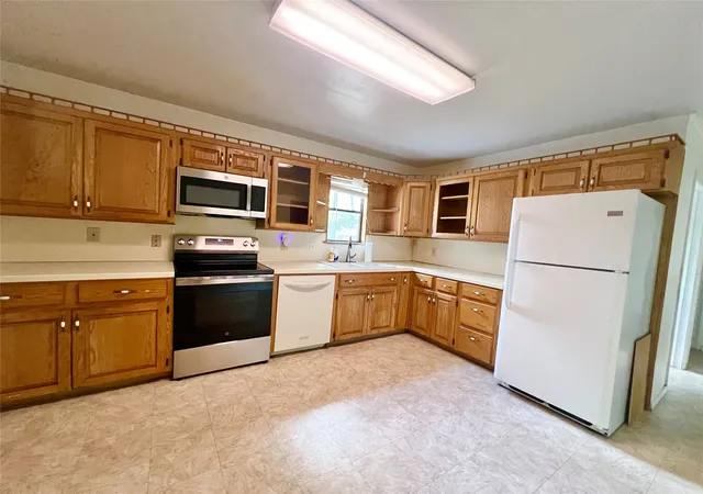 Photo 4 of Single family home for sale at 502 N 6th Street, Bangs, TX 76823 | MLS# 21391416 | Listing updated on 2026-09-21