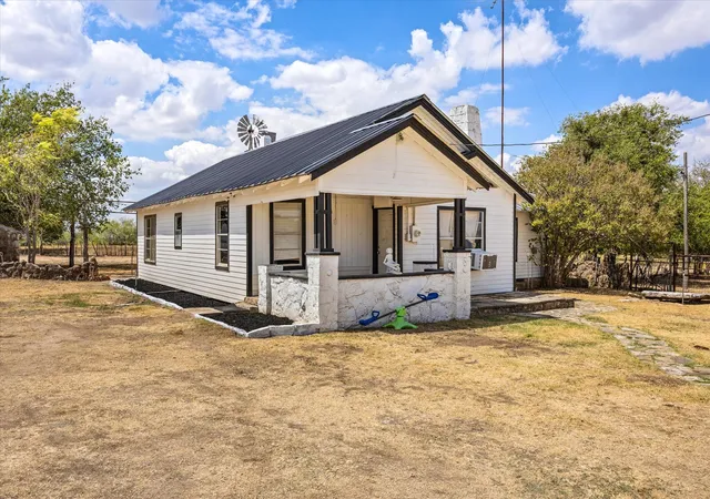 Photo 2 of Single family home for sale at 234 County Rd 127, Carlton, TX 76436 | MLS# 21391532 | Listing updated on 2026-09-21