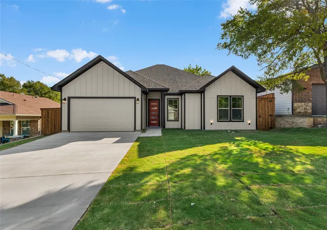 Photo 2 of Single family home for sale at 257 Billingslea Dr, Mansfield, TX 76063 | MLS# 21380914 | Listing updated on 2026-09-26