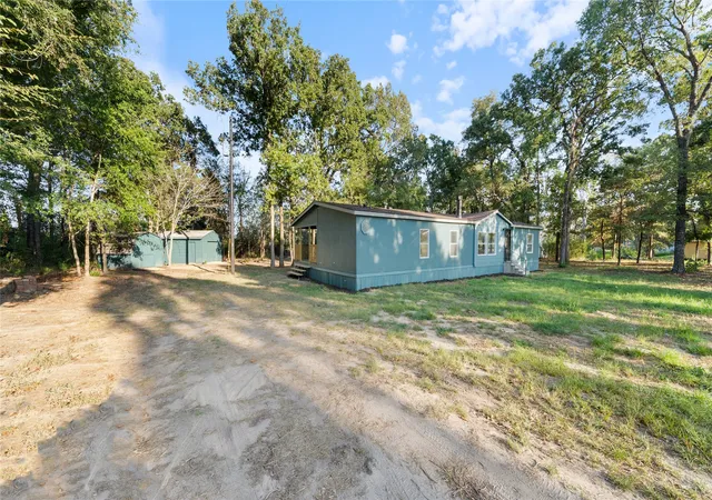 Photo 3 of Manufactured home for sale at 581 Vz County Rd 4223, Athens, TX 75752 | MLS# 21391361 | Listing updated on 2026-09-23