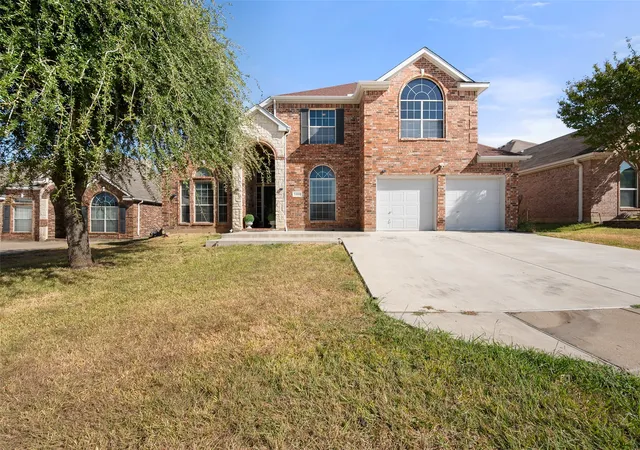 Photo 2 of Single family home for sale at 5400 Rolling Meadows Dr, Fort Worth, TX 76123 | MLS# 21390497 | Listing updated on 2026-09-24