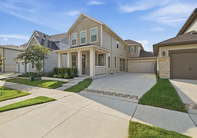 Photo 2 of Single family home for sale at 1313 Ginger Ln, Argyle, TX 76226 | MLS# 21388800 | Listing updated on 2026-09-30