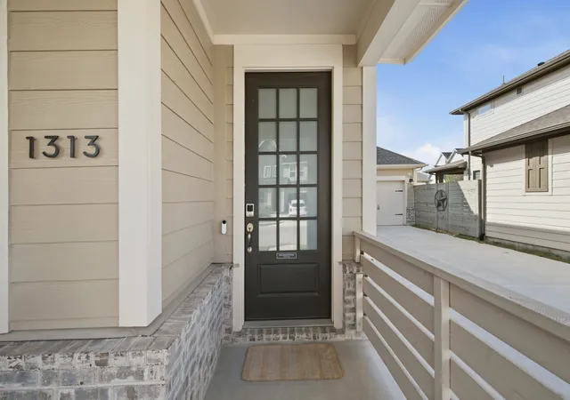 Photo 4 of Single family home for sale at 1313 Ginger Ln, Argyle, TX 76226 | MLS# 21388800 | Listing updated on 2026-09-30