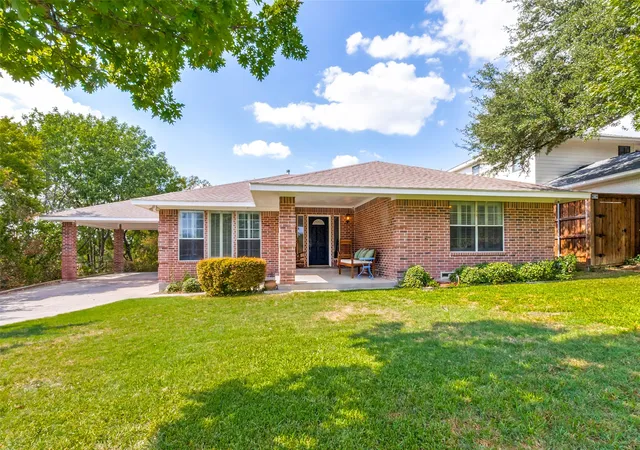 Photo 1 of Single family home for sale at 9005 Lanshire Dr, Dallas, TX 75238 | MLS# 21385538 | Listing updated on 2026-10-03