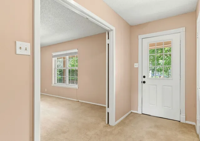 Photo 3 of Single family home for sale at 516 Azalea Ln, Mount Pleasant, TX 75455 | MLS# 21391461 | Listing updated on 2026-10-04