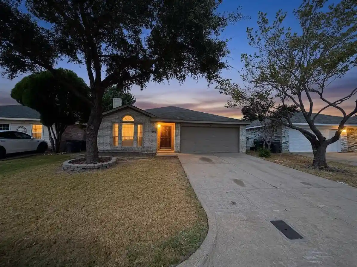 Photo 1 of Sale Pending at 8109 E Summer Trl Dr, Fort Worth, TX 76137 | MLS# 21391563 | Listing updated on 2026-10-16