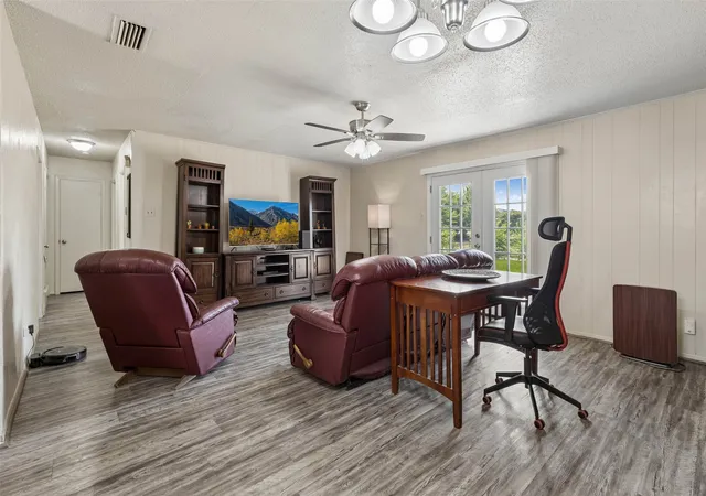 Photo 4 of Single family home for sale at 910 Quebec Dr, Garland, TX 75040 | MLS# 21390641 | Listing updated on 2026-10-03