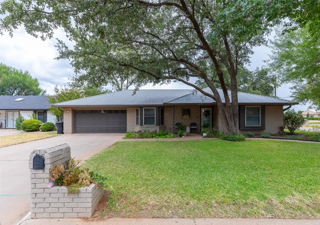 Photo 1 of Single family home for sale at 4865 Annette Ln, Abilene, TX 79606 | MLS# 21391627 | Listing updated on 2026-09-30