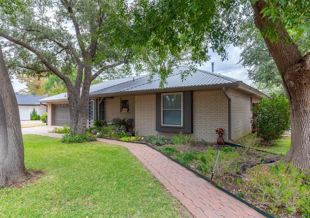 Photo 2 of Single family home for sale at 4865 Annette Ln, Abilene, TX 79606 | MLS# 21391627 | Listing updated on 2026-09-30