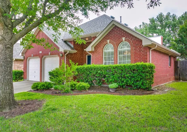 Photo 1 of Single family home for sale at 3605 Kales Ln, Flower Mound, TX 75022 | MLS# 21391686 | Listing updated on 2026-10-02